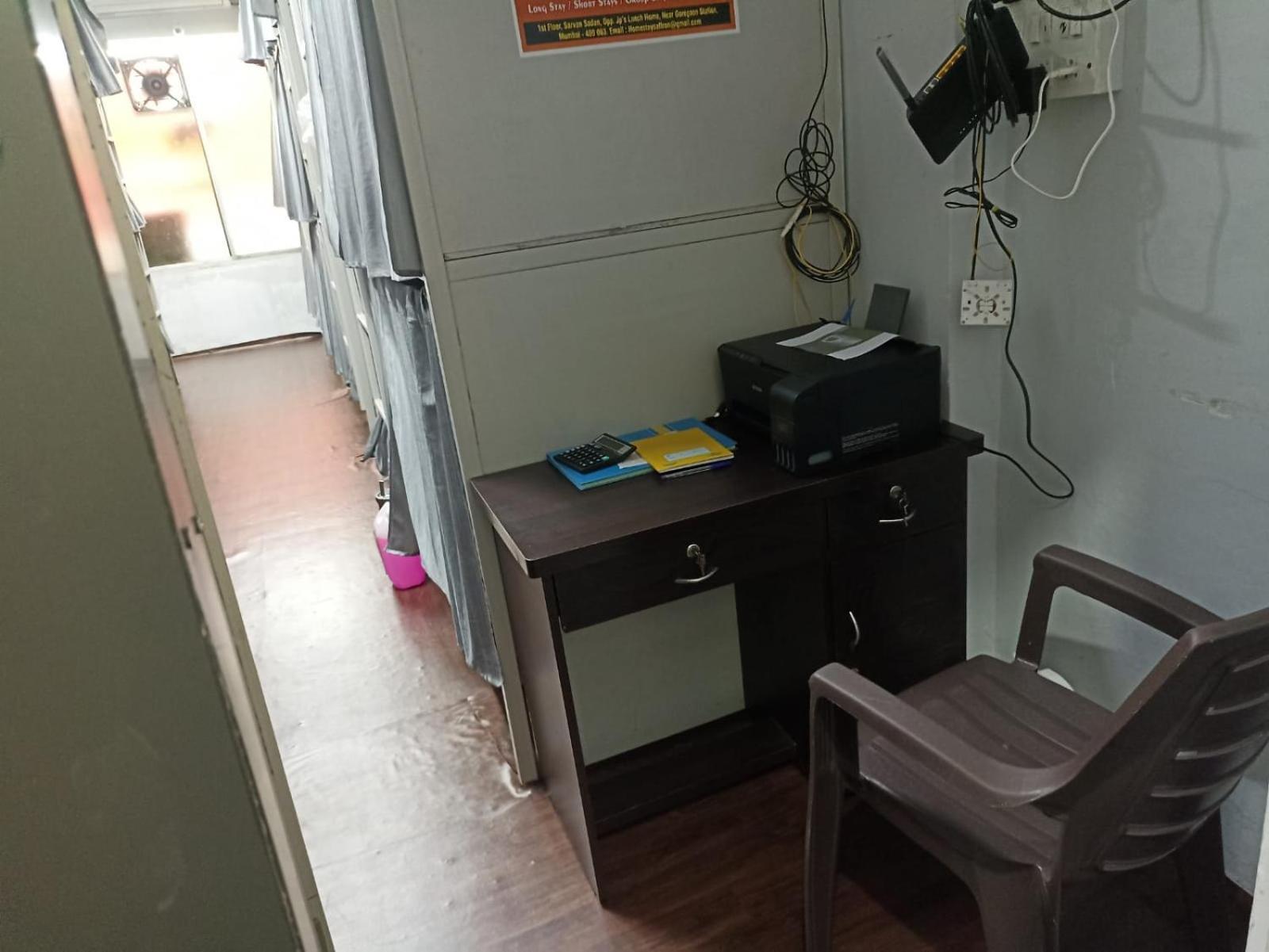 Saffron Dormitory Goregaon East Mumbai Exteriör bild